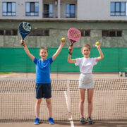 vêtements sportifs pour enfants